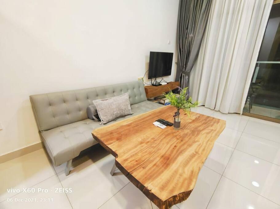 Mount Austin #Palazio B2 Pool View 1-3Pax #Mspro Apartment Johor Bahru Luaran gambar